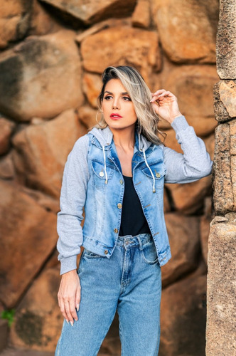 Imagem 1 de 9 de Jaqueta Jeans Moleton Com Manga E Capuz Blusa Feminina Top