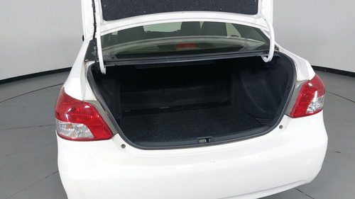 Toyota Yaris 1.5 SEDAN PREMIUM MT