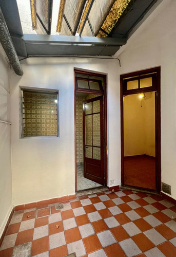 Imagen 6 de 30 de Casa En Venta A Reciclar En Villa Del Parque. A Precio De Departamento. Oportunidad Unica.