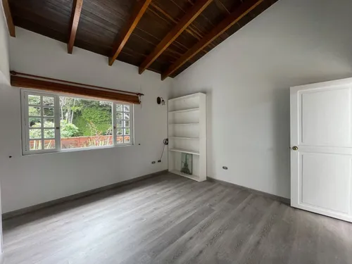 Casa En Arriendo/venta En La Calera. Cod A16580
