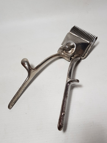 Imagen 2 de 9 de Antiguo Set Peluquería Máquina Y Tijera De Corte Mag 58524