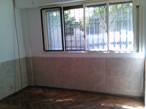 3 Ambientes Pb Frente Con Patio