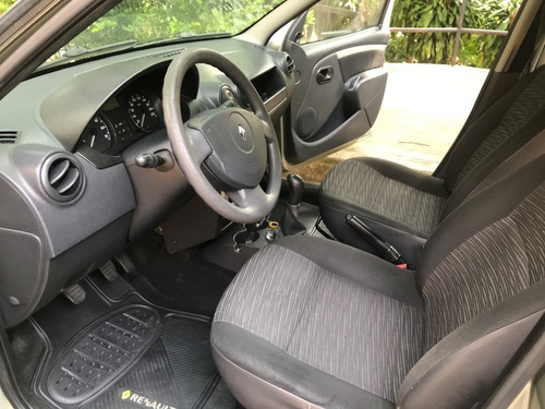 Renault Logan Expression Mt 2012