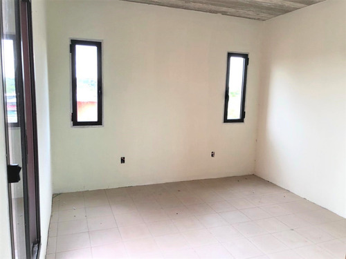 Casa De Dos Plantas A Estrenar Ubicada En Zona Norte