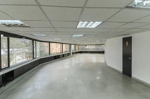 Oficina En Arriendo En Centro Internacional. Cod A1094006