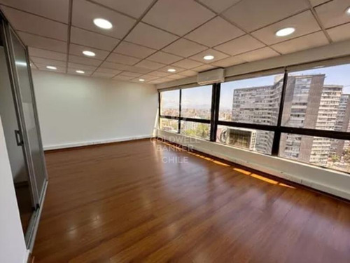 Elegante Oficina Con Espectacular Vista