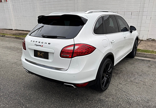 Porsche Cayenne 4.8 V8 S 5p