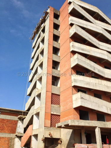 Yonny Silva Rentahouse Carabobo Vende Exclusivo Hotel & Casino En Tucacas Falcon Rcys 21-25174