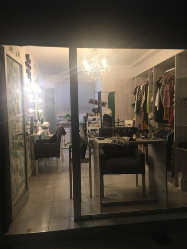 Imagen 3 de 4 de Local Comercial En 54 28 Y 29 La Plata