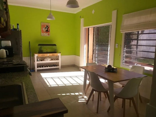 Imagen 6 de 14 de Permuta - Casa Ph De 4 Ambientes Con Entrada Independiente En Venta - Ituzaingo Norte