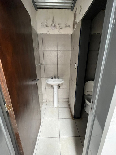 Imagen 4 de 9 de Galpon Planta Libre 178 M2 Cubiertos - Barrio Observatorio