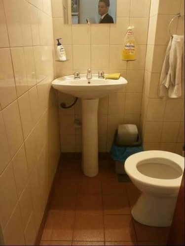 Chalet 4 Amb., 3 Plantas Y De Gran Solidez Constructiva