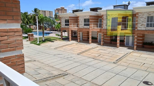 Imagen 10 de 10 de Último Town House En Venta Villa Corales
