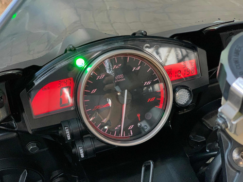 Yamaha R6 /// 2011 - 18.000km