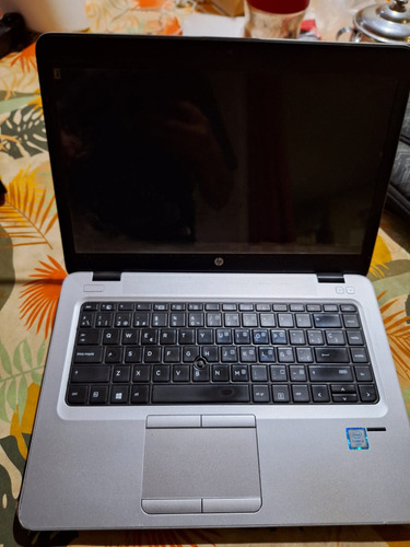 Laptop, Hp Icore5, 8gb Ram, Sistema Operativo 64 Vits 