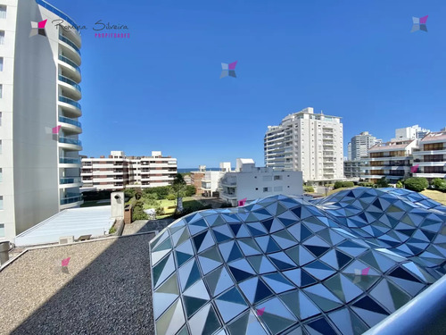 Venta De Apartamento De 3 Dormitorios En Icon Brava Punta Del Este