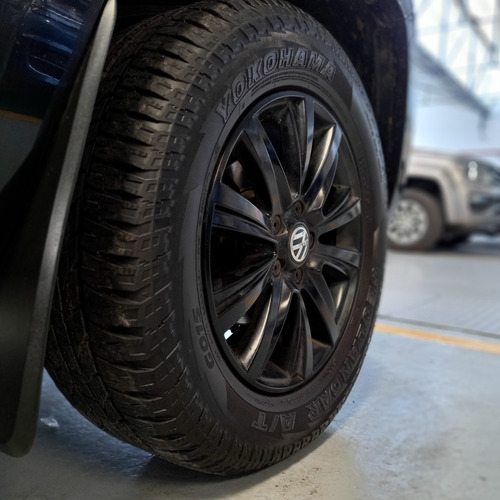 Imagen 3 de 8 de Volkswagen Amarok 2.0l 180 Cv Black Edition 4x4 At