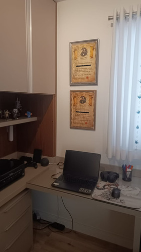 Apartamento De Dois Dormitórios Com Móveis Planejados.