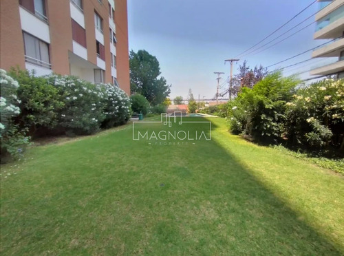 Departamento En Arriendo De 3 Dorm 3 B 2 E 1 Bod. Las Condes