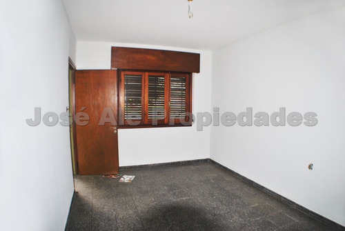 Imagen 9 de 11 de En Venta Casa De Dos Dormitorios Colonia Del Sacramento