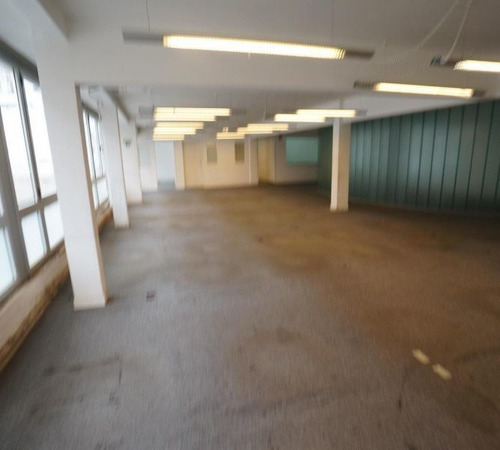 Oficina En Alquiler En El Centro. Muy Buen Piso De 230 M2