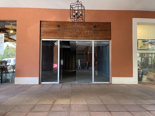 Imagen 2 de 30 de Locales En Venta Con Y Sin Renta En Pueblo Caamaño, Pilar
