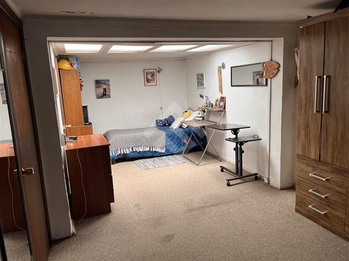 Casa En Venta De 3 Dorm. En Ñuñoa