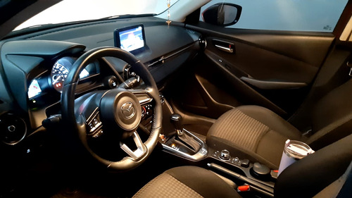 Mazda Mazda 2 1.5 I At At