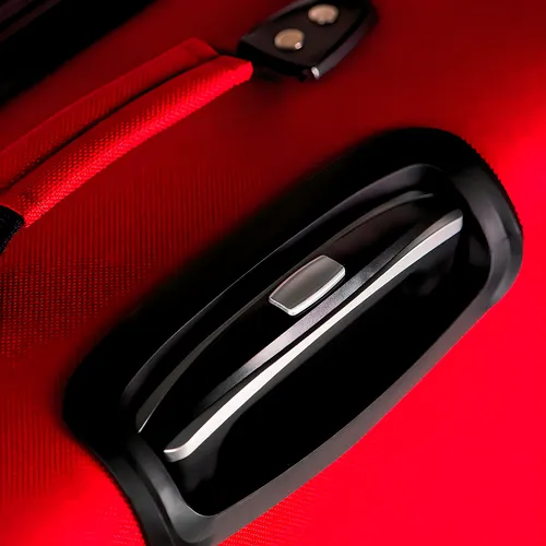 Maleta American Tourister Meridian 3.0 Mediana Color Rojo Lisa
