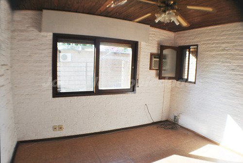 Imagen 5 de 11 de En Venta Casa De Cuatro Dormitorios Colonia Del Sacramento
