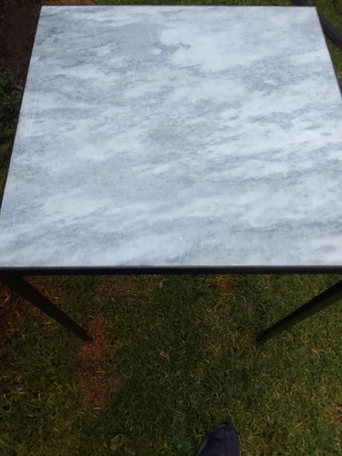 Mesa De Mármol Y Hierro 60 X 60 X 75 Ideal Para Exterior Bar Gris (Usado)
