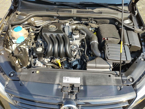 Imagen 5 de 8 de Volkswagen Jetta 4 Pts Live, 20l, 115hp, Tm5, Ra-16
