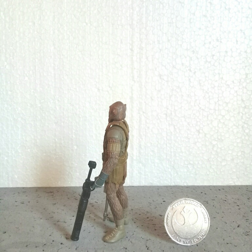 Star Wars Chewbacca 12cm Hasbro Usado C/moeda Arma Brinde (Usado)