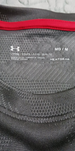 Under Armour Playera Talla M (Usado)
