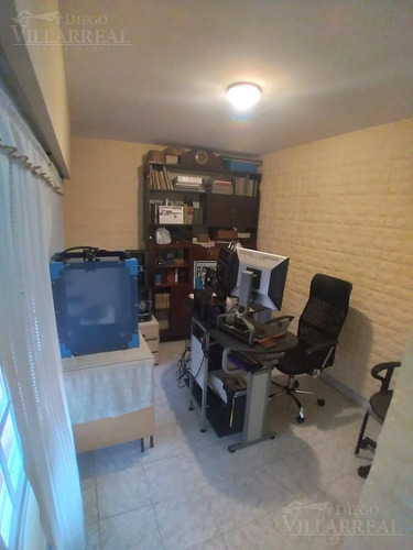 Imagen 19 de 30 de Casa - Hurlingham - Venta - Oportunidad - 4 Amb - 4 Ambientes