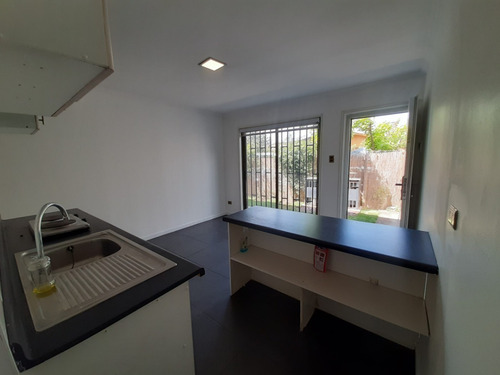 Imagen 5 de 14 de Se Arrienda Departamento De 2 Pisos En Recoleta