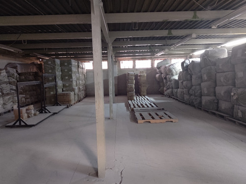 Bodega En Renta De 1200m2 En Total, Mezanine, Patio, Entrada Trailer