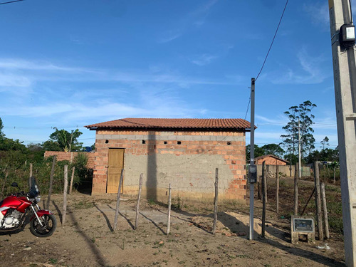 Vendo Valor R$ 35.000-  Casa Em Construção Em Itamaraju/ba