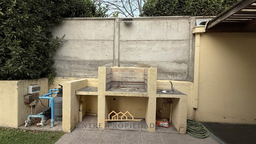 Casa En Venta De 4 Dorm. En Colina