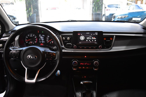 Imagen 11 de 19 de Kia Rio 1.6 Sx 4at 2018 - Car Cash
