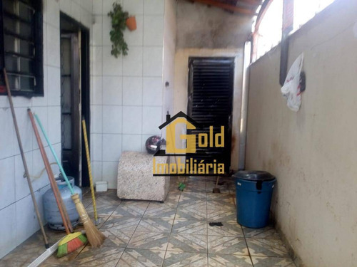 Casa Com 03 Dormitórios, 02 Vagas De Garagem No Bairro Palmares - Ca0480