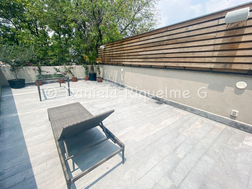 Imagen 14 de 14 de Moderno Y Muy Iluminado Town House