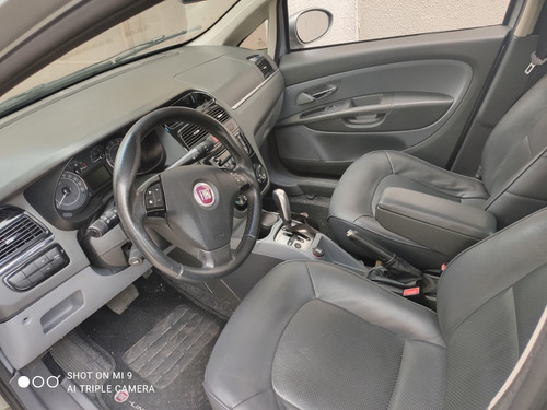Fiat Linea 2011 1.8 16v Hlx Flex Dualogic 4p