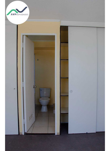 Arriendo Depto 1015 De 1d En Metro Hospitales (94608)