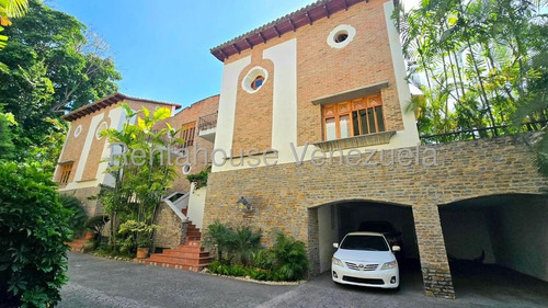 Casa Llena De Mucha Luz En Venta De 573mts² En La Floresta