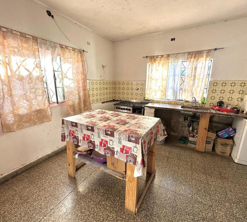 Casa Quinta Con Lote 4 Ambientes Con Amplio Parque Ezpeleta