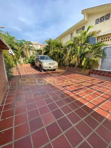 Cv-975 Zona Norte Casa Ubicada En Sector Monte Bello
