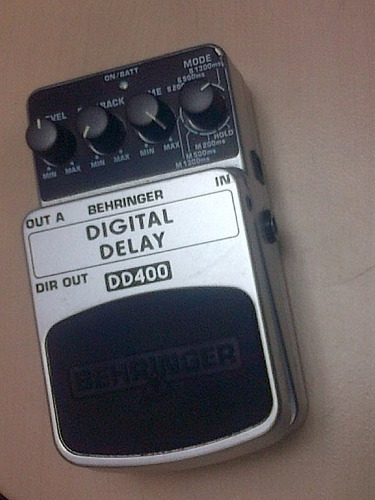Behringer Dd400 Digital Delay Guitar Effects Pedal