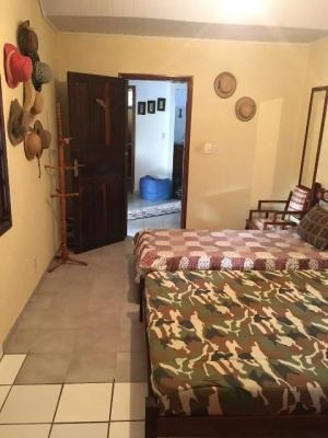 Chácara No Litoral Com 3 Dormitórios Em Itanhaém/sp Ch023-pc