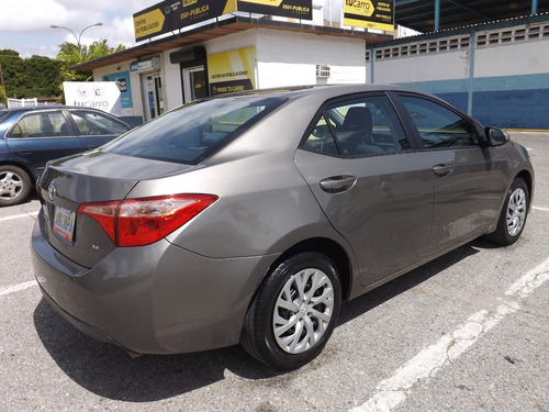 Imagen 4 de 10 de Toyota Corolla .